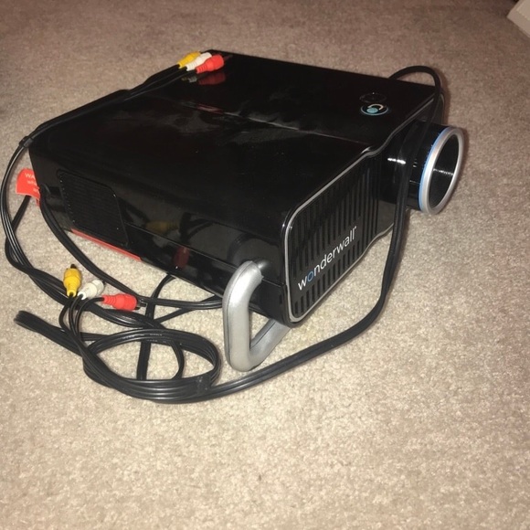 Discovery wonderwall entertainment projector - Picture 4 of 4